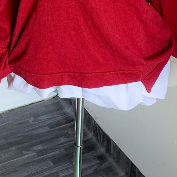 Stunning Floral Embroidered Sweatshirt Red - Picture 3 of 4